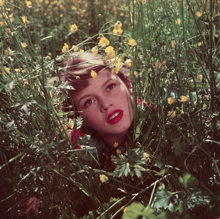 EASE INTO SPRING: THE TRANSITIONAL PIECES