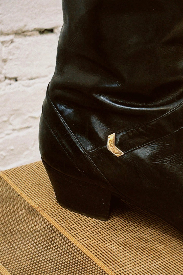 VINTAGE FERRAGAMO BLACK LEATHER BOOTS, 9 - Cloak and Dagger NYC