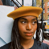 LE BERET MUSTARD