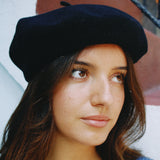 LE BERET NOIR